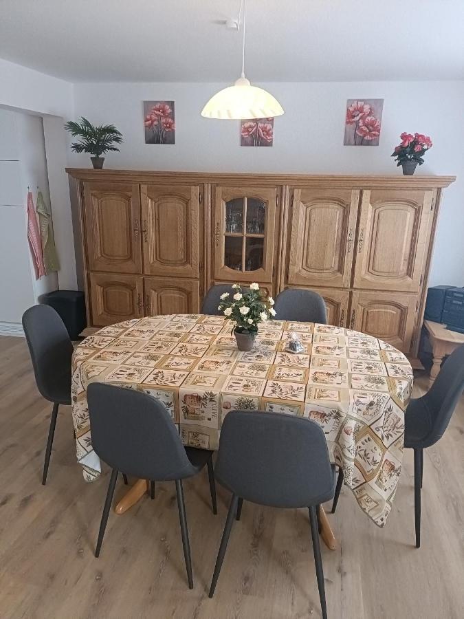 Haus Langert - Einfamilienhaus Mit Terrasse Und Garten Zur Alleinigen Nutzung Baesweiler エクステリア 写真
