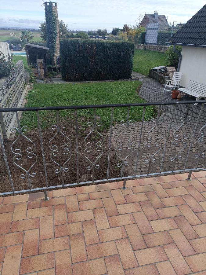 Haus Langert - Einfamilienhaus Mit Terrasse Und Garten Zur Alleinigen Nutzung Baesweiler エクステリア 写真